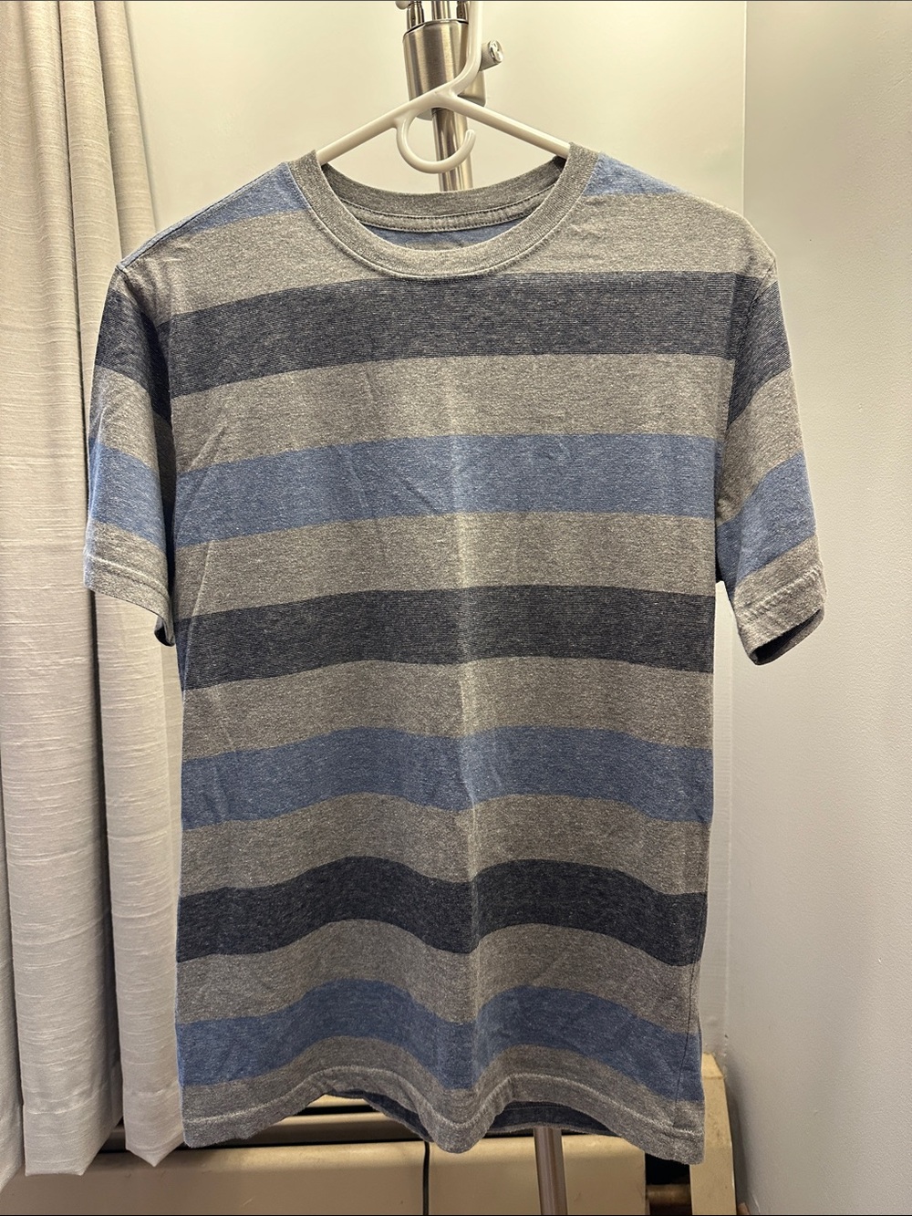 Short-Sleeve Crewneck in Blue & Gray